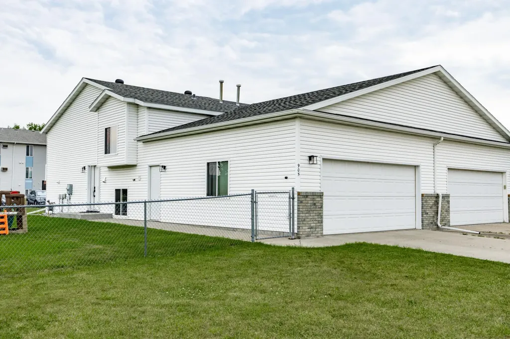 905 11th Street W West Fargo ND 58078