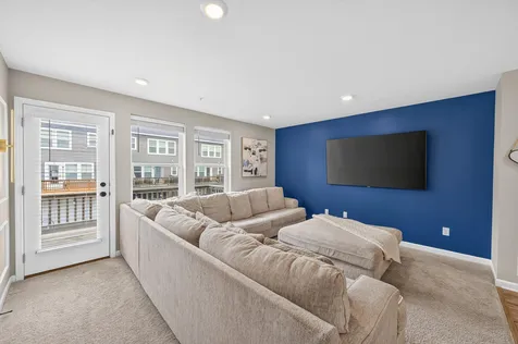 781 Midtown Lane New Brighton MN 55112