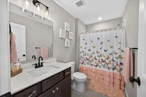 781 Midtown Lane New Brighton MN 55112