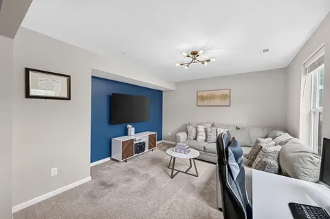 781 Midtown Lane New Brighton MN 55112