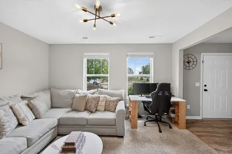 781 Midtown Lane New Brighton MN 55112