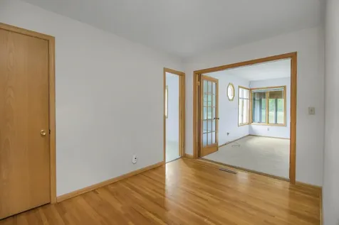 1957 Payne Avenue Maplewood MN 55117