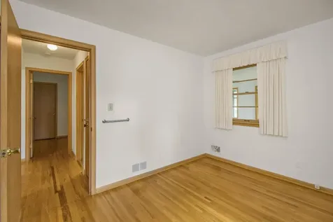 1957 Payne Avenue Maplewood MN 55117