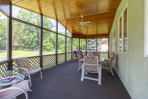 1957 Payne Avenue Maplewood MN 55117
