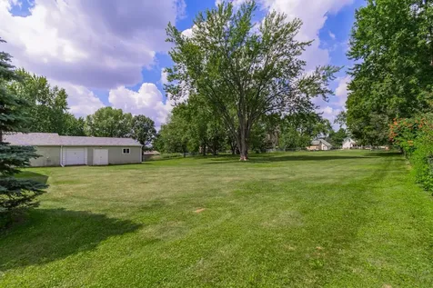 1957 Payne Avenue Maplewood MN 55117