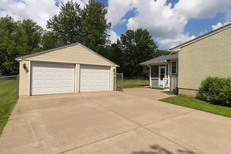 1957 Payne Avenue Maplewood MN 55117