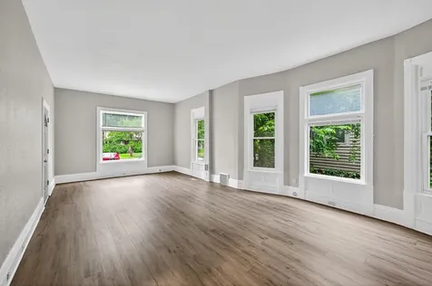 812 7th Street SE Minneapolis MN 55414