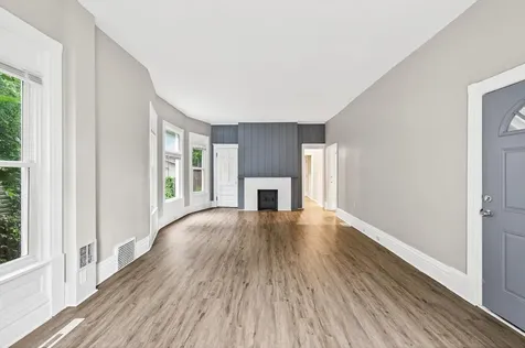 812 7th Street SE Minneapolis MN 55414