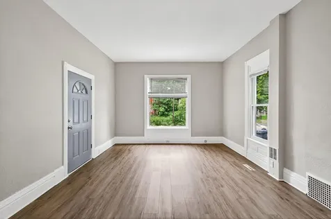812 7th Street SE Minneapolis MN 55414