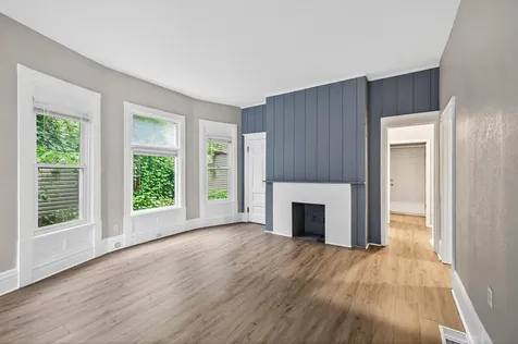 812 7th Street SE Minneapolis MN 55414
