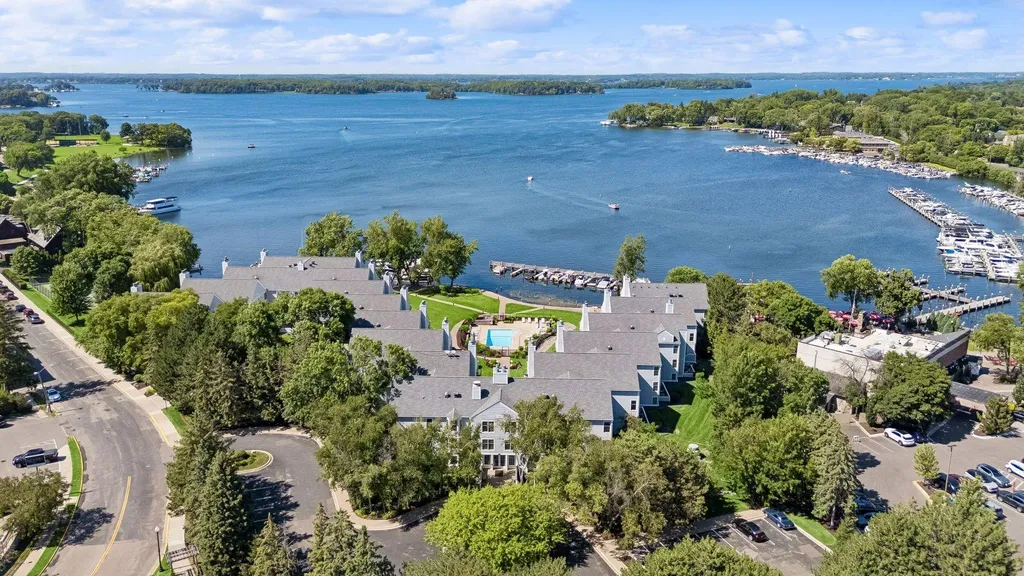 603 Lake Street Excelsior MN 55331
