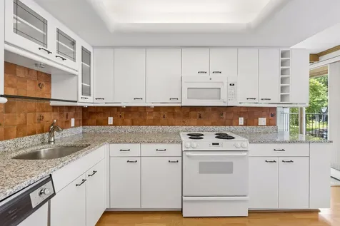603 Lake Street Excelsior MN 55331