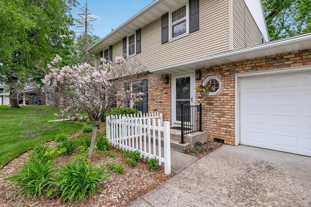 1020 W 107th Street Bloomington MN 55431