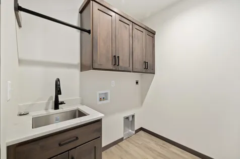927 Maple Street Kindred ND 58051
