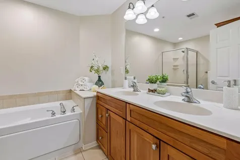 8292 Labont Way Eden Prairie MN 55344