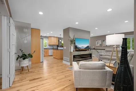 4870 Rusten Road Eagan MN 55122