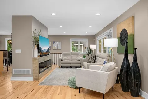 4870 Rusten Road Eagan MN 55122