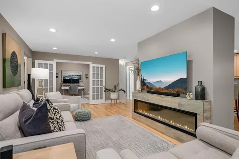4870 Rusten Road Eagan MN 55122