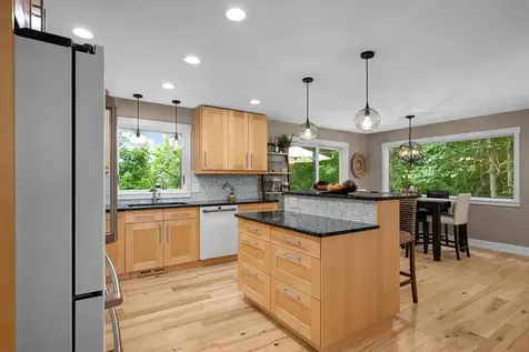 4870 Rusten Road Eagan MN 55122