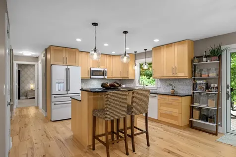 4870 Rusten Road Eagan MN 55122