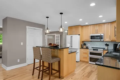 4870 Rusten Road Eagan MN 55122