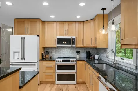 4870 Rusten Road Eagan MN 55122