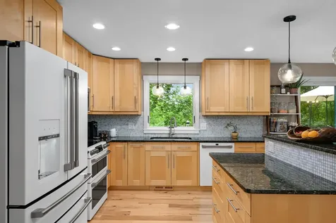 4870 Rusten Road Eagan MN 55122
