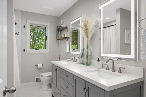 4870 Rusten Road Eagan MN 55122