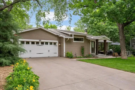 4870 Rusten Road Eagan MN 55122