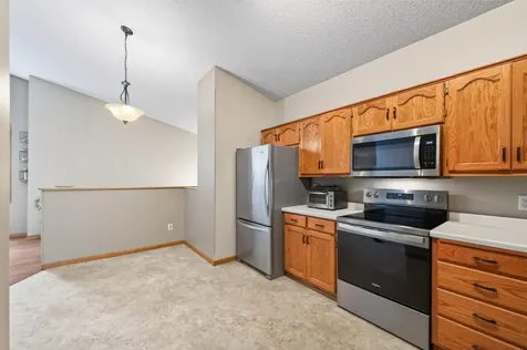 889 125th Drive NE Blaine MN 55434