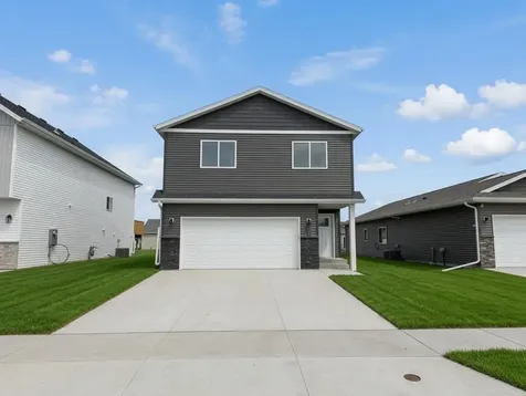 3734 33rd Street S Moorhead MN 56560