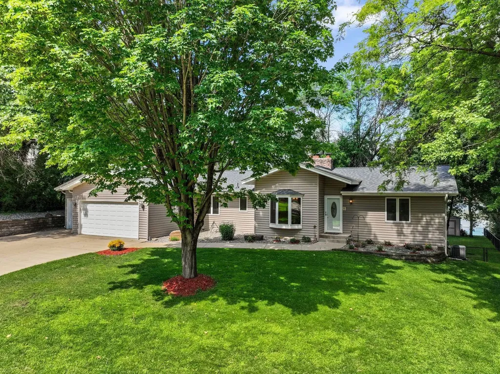 15700 Logarto Lane Burnsville MN 55306