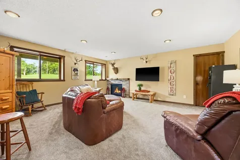 5885 Dalton Avenue SE Delano MN 55328
