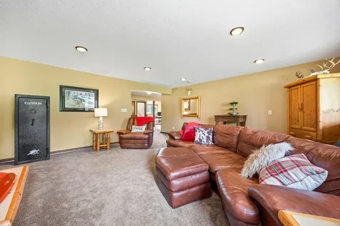 5885 Dalton Avenue SE Delano MN 55328