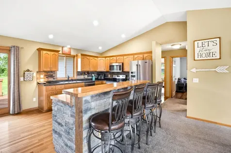 5885 Dalton Avenue SE Delano MN 55328