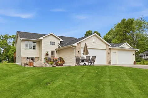 5885 Dalton Avenue SE Delano MN 55328