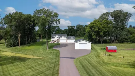 5885 Dalton Avenue SE Delano MN 55328