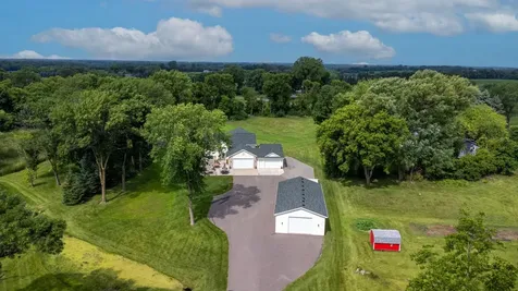 5885 Dalton Avenue SE Delano MN 55328