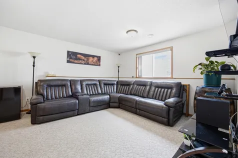 1912 50th Street S Fargo ND 58103