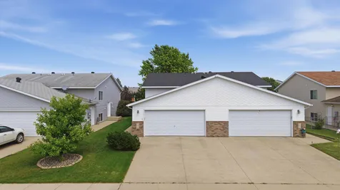 1912 50th Street S Fargo ND 58103