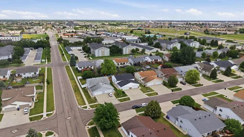 1912 50th Street S Fargo ND 58103