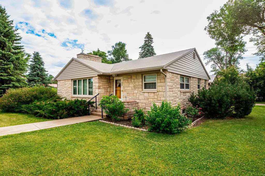 711 Forest Street Lisbon ND 58054
