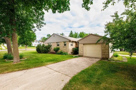 711 Forest Street Lisbon ND 58054