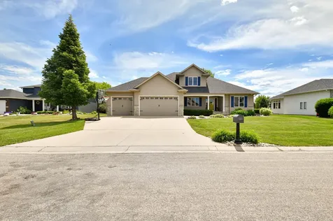 309 43rd Avenue S Moorhead MN 56560