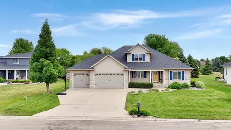 309 43rd Avenue S Moorhead MN 56560