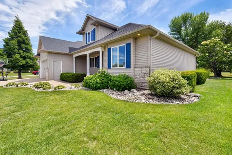 309 43rd Avenue S Moorhead MN 56560