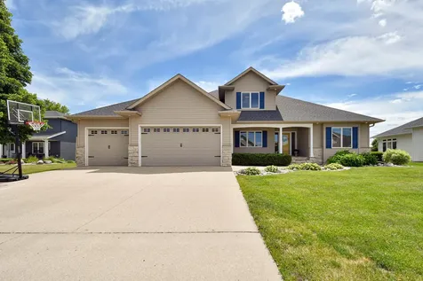 309 43rd Avenue S Moorhead MN 56560