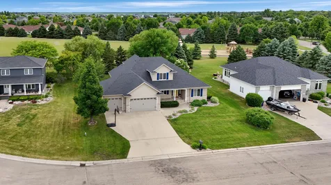 309 43rd Avenue S Moorhead MN 56560