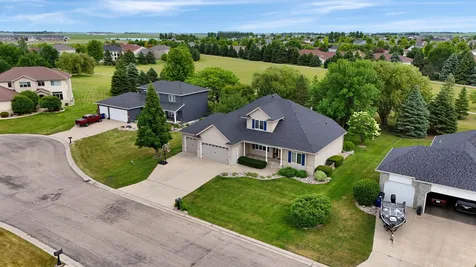 309 43rd Avenue S Moorhead MN 56560