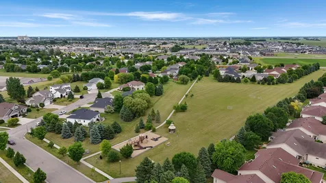 309 43rd Avenue S Moorhead MN 56560